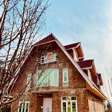 Al Jalal Resort Srīnagar Zewnętrze zdjęcie