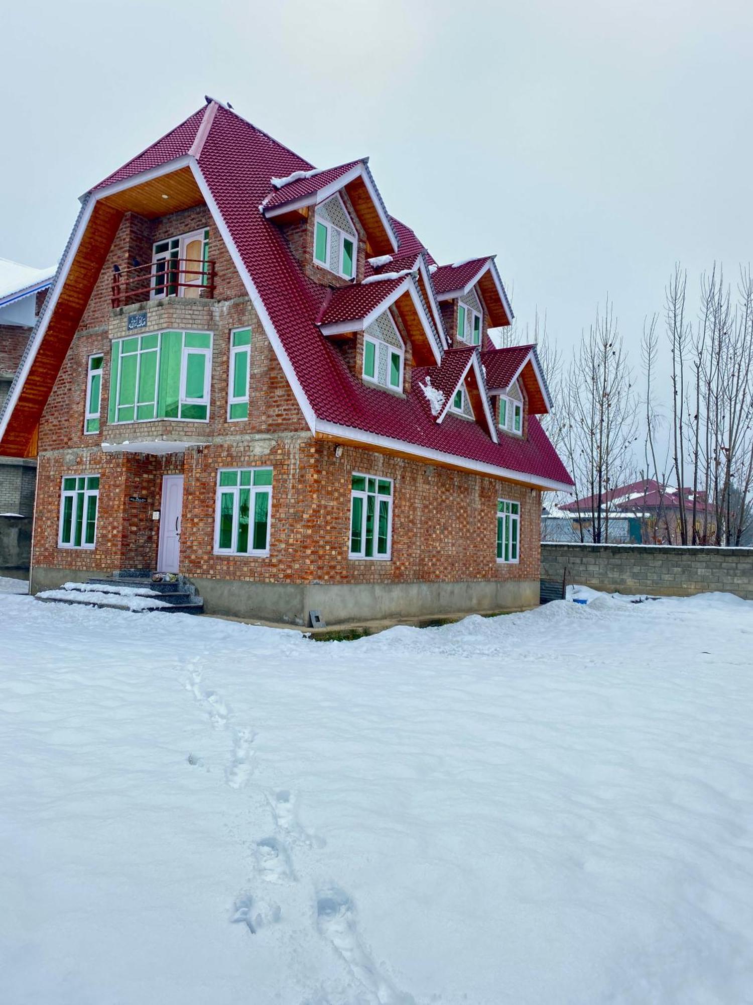 Al Jalal Resort Srīnagar Zewnętrze zdjęcie